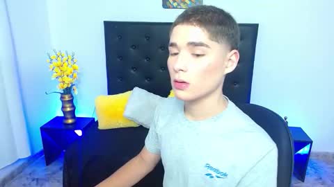 Snapshot of matiii18 chatting on October 2025 08:08:01 PM Mati online show from October 2025 08:08:01 PM