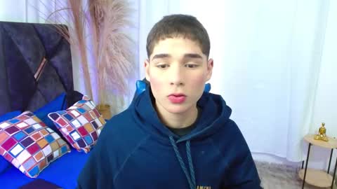 Snapshot of matiii18 chatting on November 2025 01:56:02 PM Mati online show from November 2025 01:56:02 PM