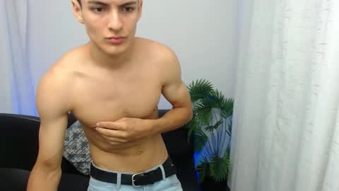 Snapshot of matiius18 chatting on November 2025 02:05:01 PM Matias online show from November 2025 02:05:01 PM