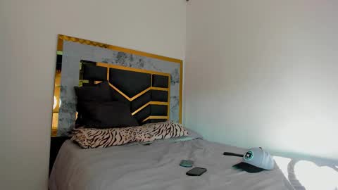 Snapshot of mattdevon chatting on October 2025 09:23:01 PM Matt online show from October 2025 09:23:01 PM