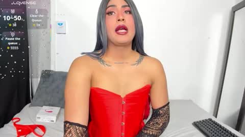 Snapshot of matthew_gill chatting on October 2025 10:07:02 PM matthewlatinc online show from October 2025 10:07:02 PM