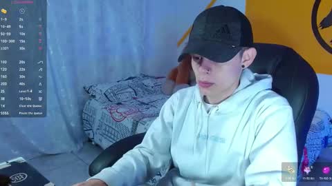 Snapshot of matthewboy_ chatting on January 2025 05:11:01 AM MatthewBoy online show from January 2025 05:11:01 AM