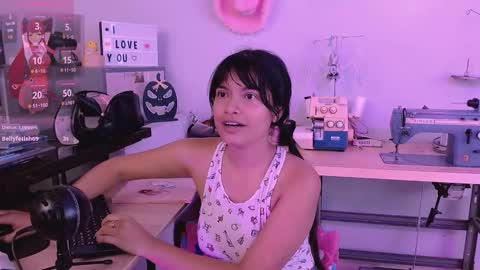 mattilda_18 online show from October 2025 08:59:01 PM