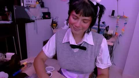 mattilda_18 online show from October 2025 09:17:02 PM