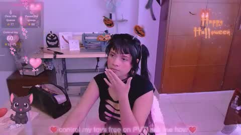 mattilda_18 online show from October 2025 08:35:01 PM
