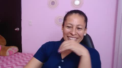 Snapshot of mature_martina_ chatting on January 2025 10:44:01 PM Martina online show from January 2025 10:44:01 PM