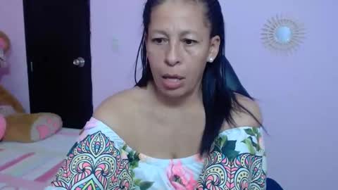 Snapshot of mature_martina_ chatting on January 2025 04:58:02 AM Martina online show from January 2025 04:58:02 AM