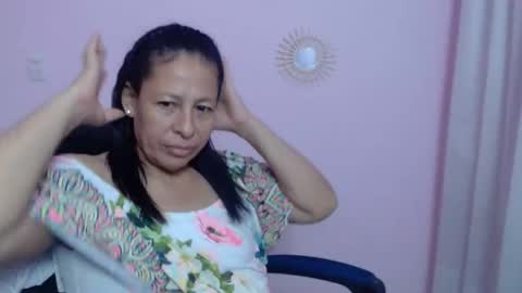 Snapshot of mature_martina_ chatting on January 2025 08:08:01 AM Martina online show from January 2025 08:08:01 AM