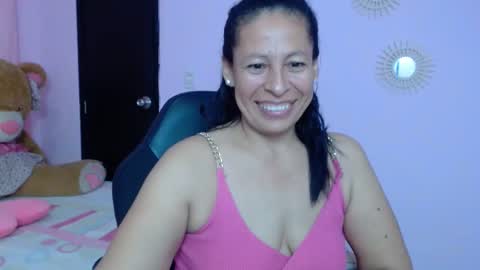 Snapshot of mature_martina_ chatting on February 2025 06:43:01 AM Martina online show from February 2025 06:43:01 AM