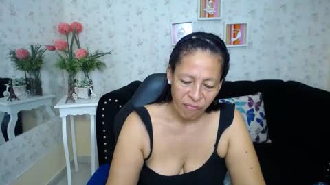 Snapshot of mature_martina_ chatting on February 2025 05:50:02 AM Martina online show from February 2025 05:50:02 AM