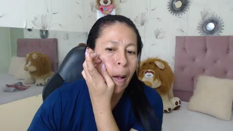 Snapshot of mature_martina_ chatting on February 2025 06:55:01 PM Martina online show from February 2025 06:55:01 PM