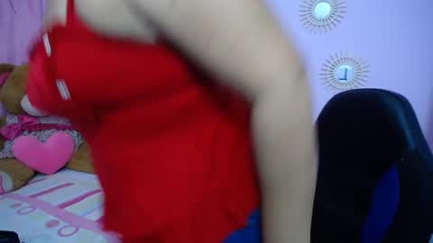 Snapshot of mature_martina_ chatting on February 2025 10:43:02 PM Martina online show from February 2025 10:43:02 PM