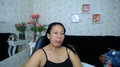 Snapshot of mature_martina_ chatting on February 2025 05:48:02 AM Martina online show from February 2025 05:48:02 AM