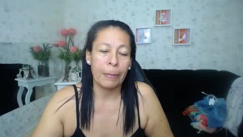 Snapshot of mature_martina_ chatting on February 2025 08:54:02 AM Martina online show from February 2025 08:54:02 AM
