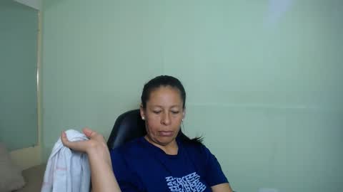 Snapshot of mature_martina_ chatting on February 2025 12:47:02 AM Martina online show from February 2025 12:47:02 AM