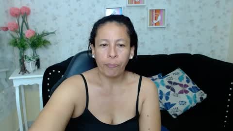 Snapshot of mature_martina_ chatting on March 2025 04:49:01 AM Martina online show from March 2025 04:49:01 AM