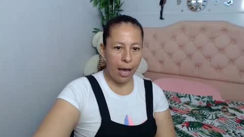 Snapshot of mature_martina_ chatting on September 2025 11:30:01 PM Martina online show from September 2025 11:30:01 PM