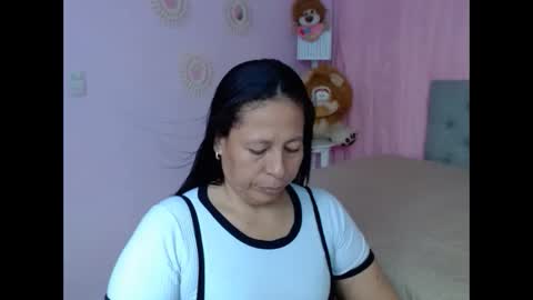 Snapshot of mature_martina_ chatting on October 2025 07:47:01 PM Martina online show from October 2025 07:47:01 PM