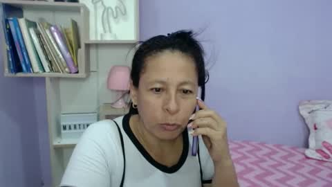 Snapshot of mature_martina_ chatting on November 2025 10:43:02 PM Martina online show from November 2025 10:43:02 PM