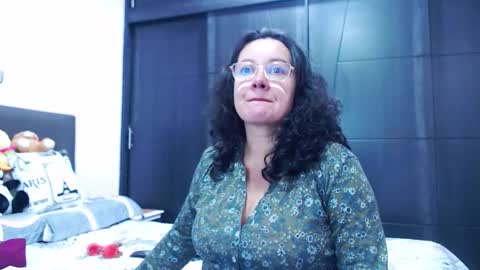 Sonia online show from September 2025 04:39:01 PM