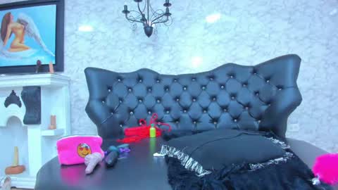 Snapshot of maturealicia chatting on January 2025 11:58:01 PM Alicia      STREAMING SCHEDULE 1400 - 2130 GMT-5 online show from January 2025 11:58:01 PM