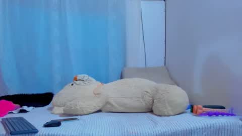 Snapshot of maturealicia chatting on October 2025 04:01:02 AM Alicia      STREAMING SCHEDULE 1400 - 2130 GMT-5 online show from October 2025 04:01:02 AM