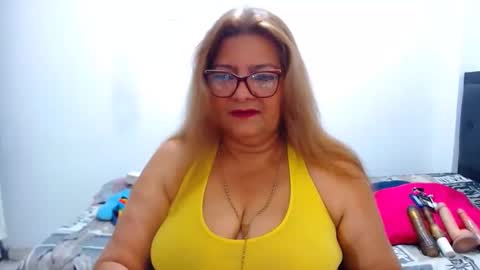 Snapshot of maturehot649 chatting on October 2025 01:56:02 PM maturehot649 online show from October 2025 01:56:02 PM