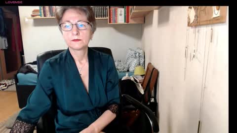 maturekate online show from September 2025 06:15:02 AM