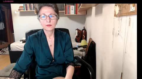 maturekate online show from September 2025 06:41:01 AM