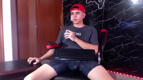 Matias online show from January 2025 04:43:02 PM