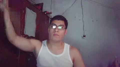 Snapshot of maurodirty chatting on March 2025 12:18:01 AM Mauro online show from March 2025 12:18:01 AM