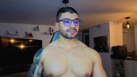 Snapshot of max_cooper17 chatting on November 2025 05:18:02 AM Max online show from November 2025 05:18:02 AM