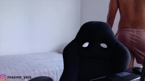 max_meyer online show from September 2025 09:42:02 PM