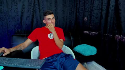 MAX     online show from December 2024 03:22:01 PM