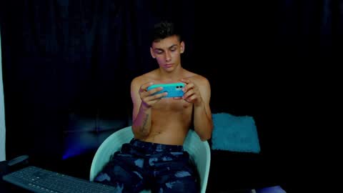 MAX     online show from December 2024 11:32:01 AM