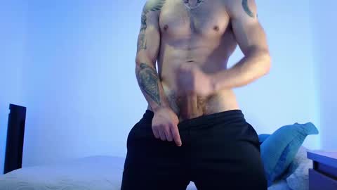 Snapshot of max_xl_ chatting on October 2025 02:47:01 PM max_xl_ online show from October 2025 02:47:01 PM