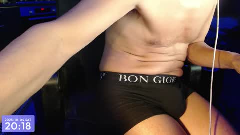 Maxel F online show from October 2025 06:17:02 PM