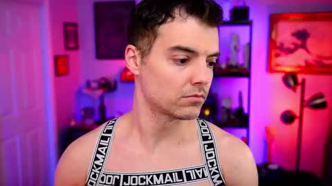 Max Hughes online show from November 2025 04:23:01 AM