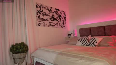 Max online show from October 2025 02:32:02 AM