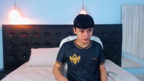 Snapshot of maxii18_ chatting on October 2025 01:34:01 PM -- -- online show from October 2025 01:34:01 PM