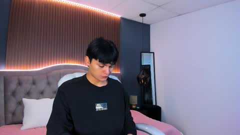 Snapshot of maxii18_ chatting on October 2025 11:55:02 AM -- -- online show from October 2025 11:55:02 AM