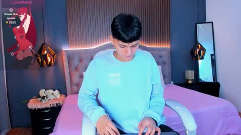 Snapshot of maxii18_ chatting on October 2025 06:53:01 PM -- -- online show from October 2025 06:53:01 PM