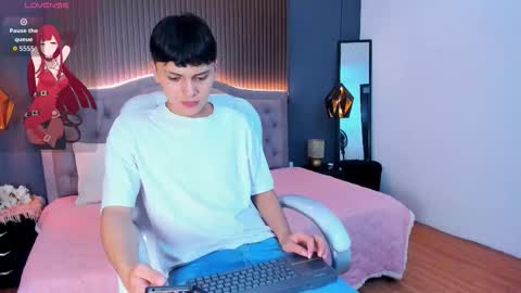 Snapshot of maxii18_ chatting on October 2025 07:04:02 PM -- -- online show from October 2025 07:04:02 PM