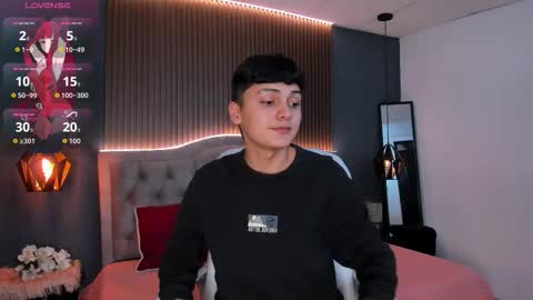 Snapshot of maxii18_ chatting on November 2025 07:02:02 PM -- -- online show from November 2025 07:02:02 PM