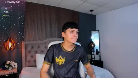 Snapshot of maxii18_ chatting on November 2025 07:13:01 PM -- -- online show from November 2025 07:13:01 PM