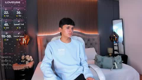 Snapshot of maxii18_ chatting on November 2025 07:14:01 PM -- -- online show from November 2025 07:14:01 PM