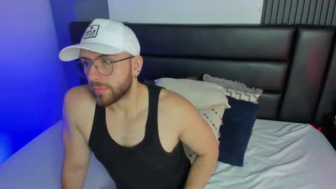Maximo Wolf online show from February 2025 01:54:02 AM