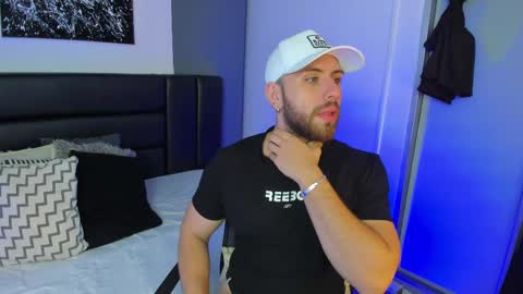 Maximo Wolf online show from February 2025 09:02:01 AM