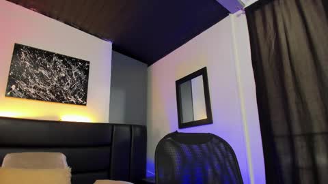 Maximo Wolf online show from September 2025 08:41:01 PM