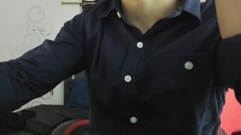 Snapshot of maximiliano_khalil chatting on November 2025 07:37:02 PM Maximiliano online show from November 2025 07:37:02 PM